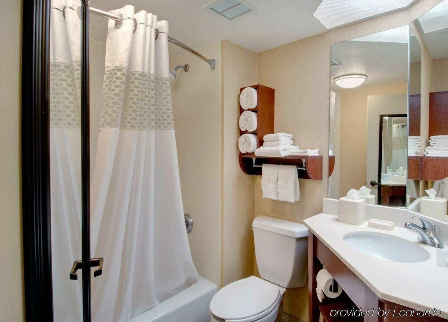Hampton Drive Hotel